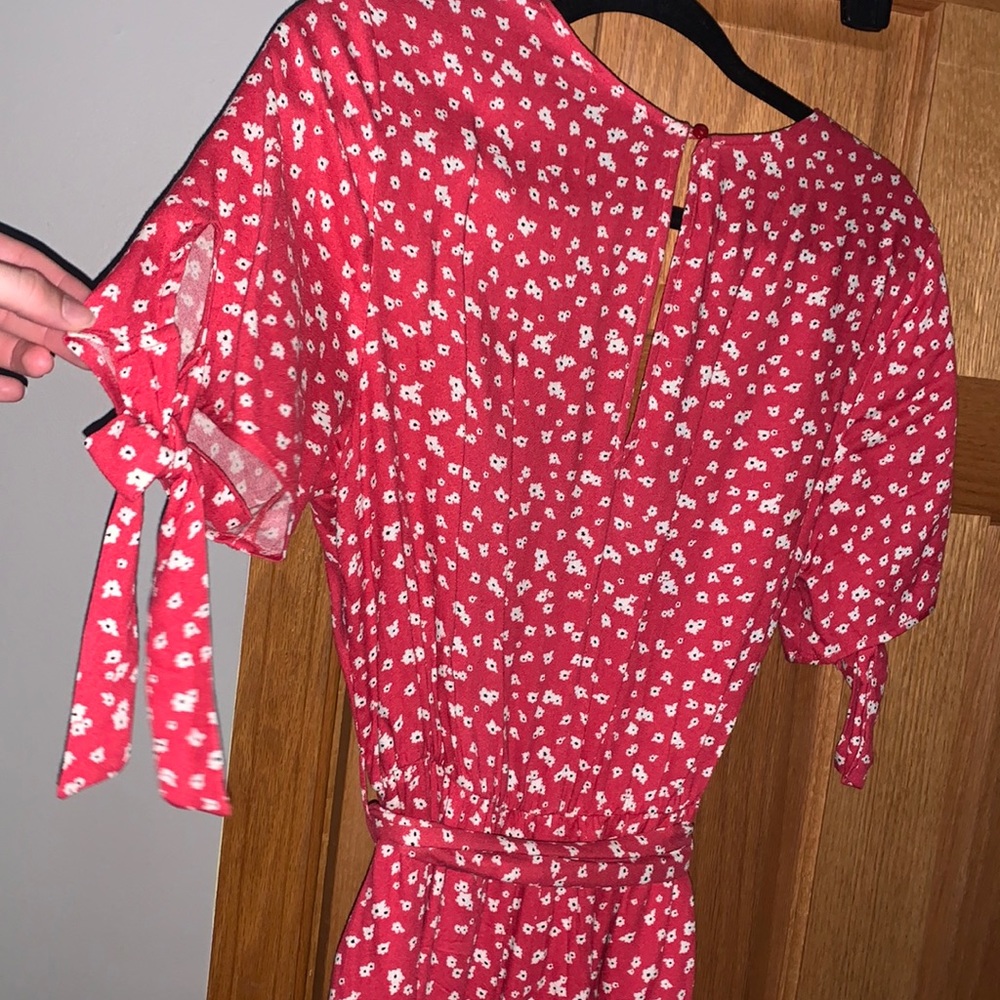 Romper - Picture 2 of 4